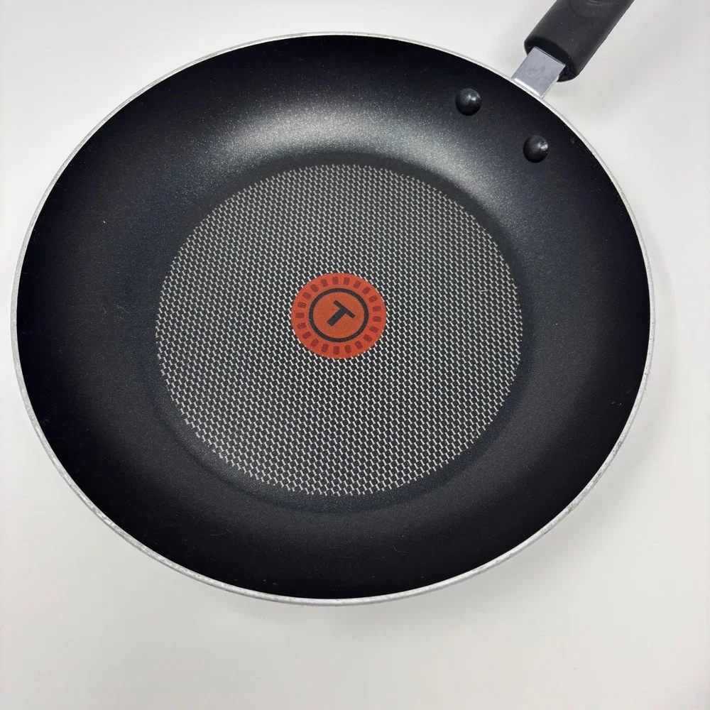 T-Fal 10 Inch Nonstick Fry Pan with Glass Lid Black Aluminum Skillet Thermo-Spot